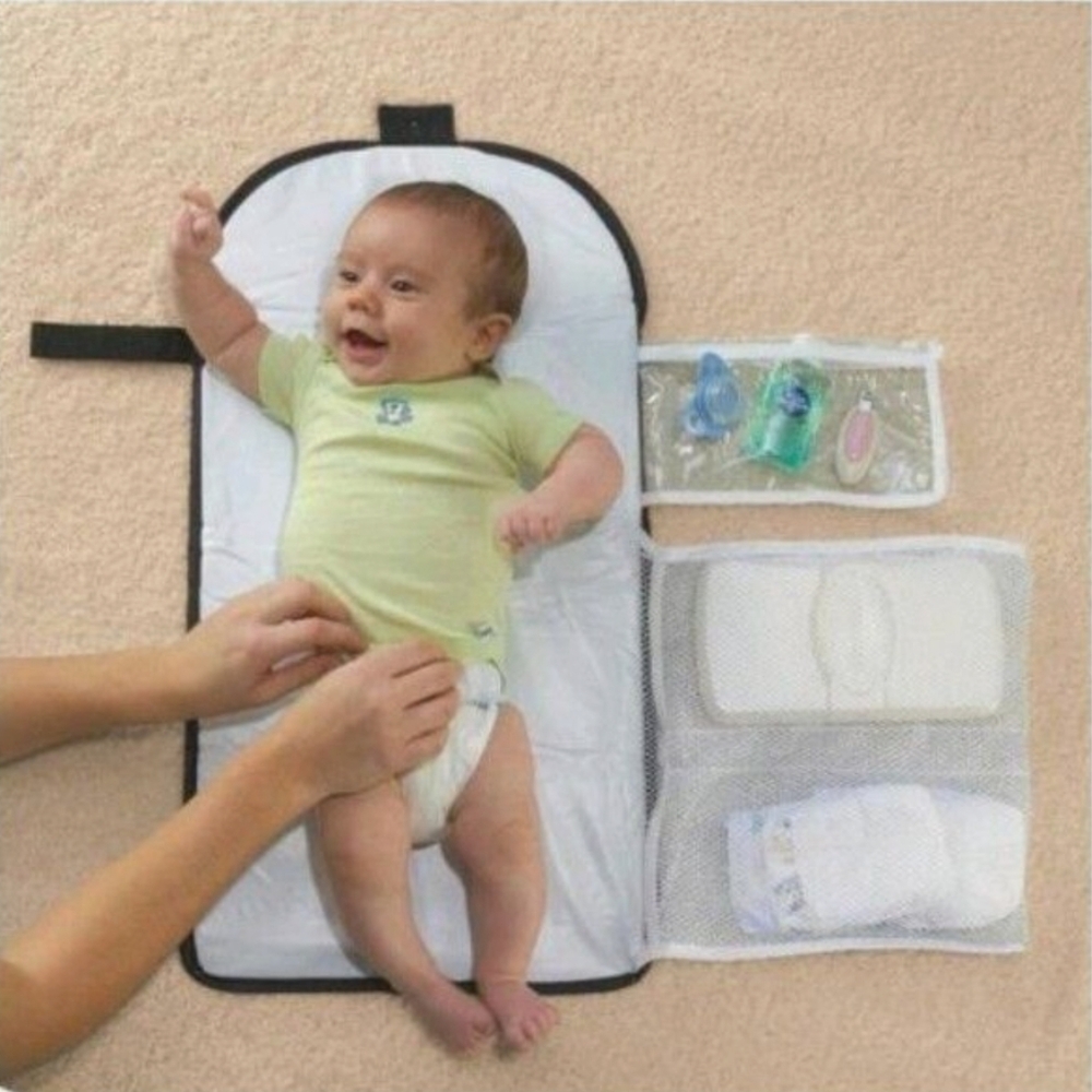 Summer Infant ChangeAway Portable Changing Pad / Storage travel bag